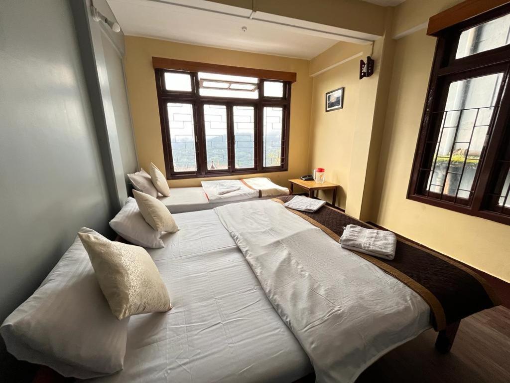 Hotel Red Rose 강토크 외부 사진