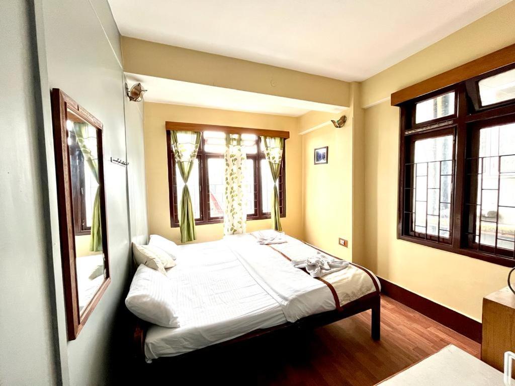 Hotel Red Rose 강토크 외부 사진